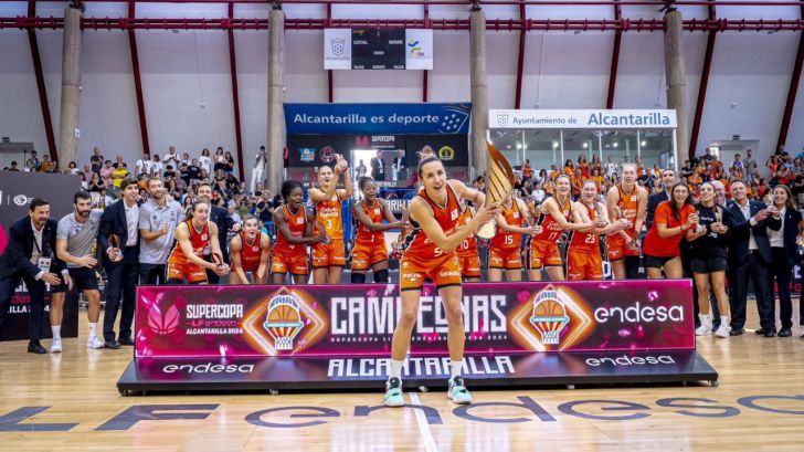 El Valencia Basket conquista en Alcantarilla su tercera Supercopa #LFEndesa